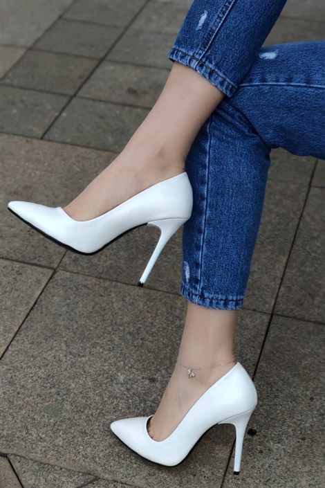 Amore Kadın Deri İnce Topuklu Stiletto Beyaz