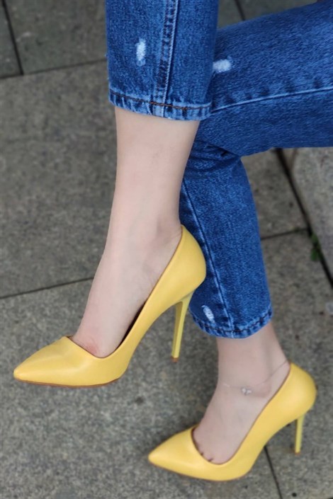 Amore Kadın Deri İnce Topuklu Stiletto-Sarı