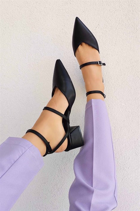 Bianca Kadın Deri Bilek Bağlamalı Kalın Topuklu Ayakkabı Siyah