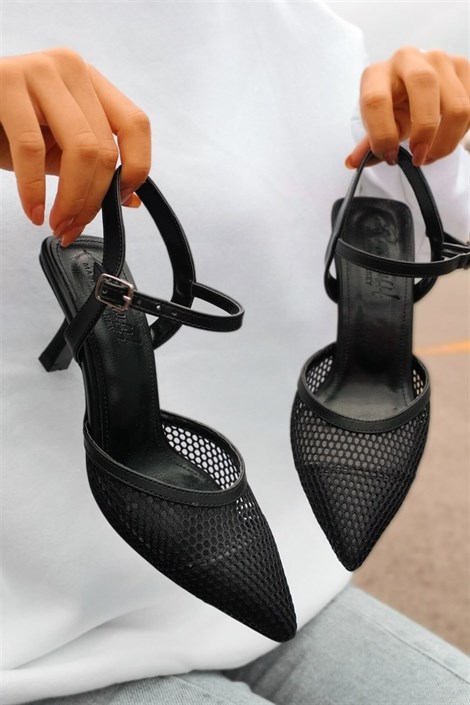 Dubai Kadın Deri File Detaylı İnce Topuklu Ayakkabı Siyah