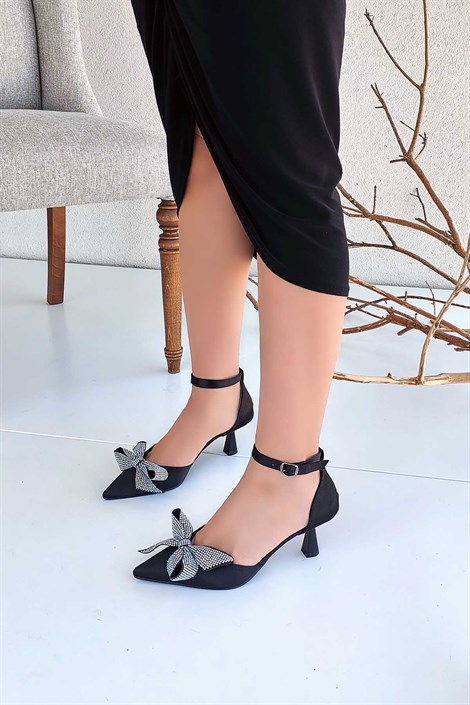 Florida Kadın Saten Taş Fiyonk Detay Alçak Topuklu Ayakkabı Siyah