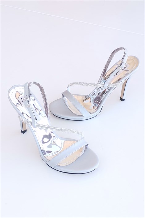 İsador Kadın Saten Çapraz Bant Taş Detay Platform Ayakkabı Gümüş