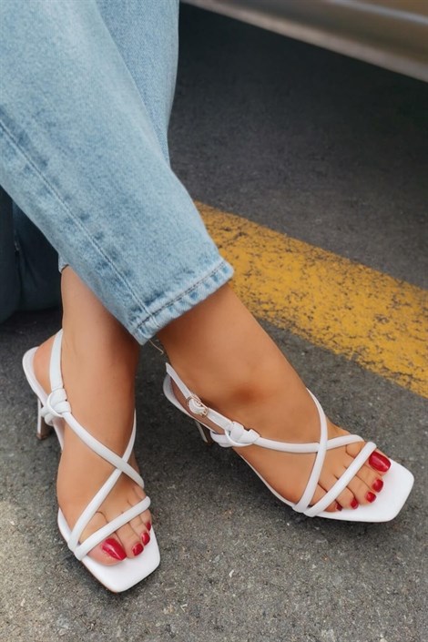 Jenny Kadın Deri İnce Bantlı İnce Topuklu Ayakkabı Beyaz