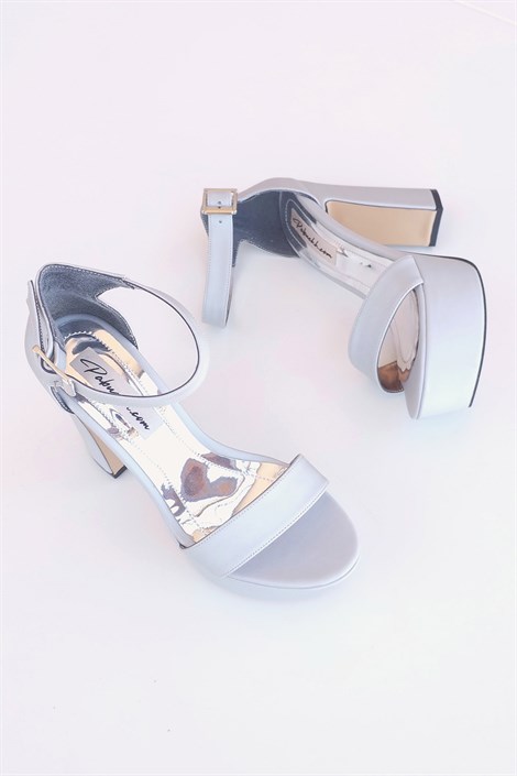 Nina Kadın Saten Tek Bantlı Platform Topuklu Ayakkabı Gümüş