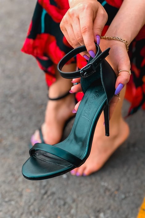 Pedro Kadın Deri İnce Bantlı İnce Topuklu Ayakkabı Siyah