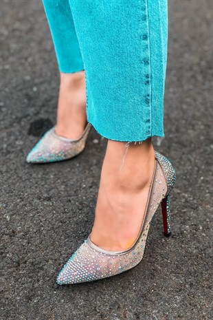 Savro Kadın Tül Detayı Taşlı İnce Topuklu Stiletto Altın